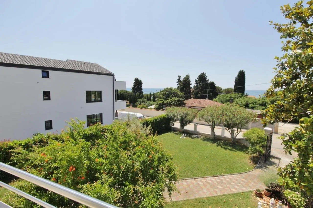 Villa Lion Zambratija 0*, Zambratija (Istria)