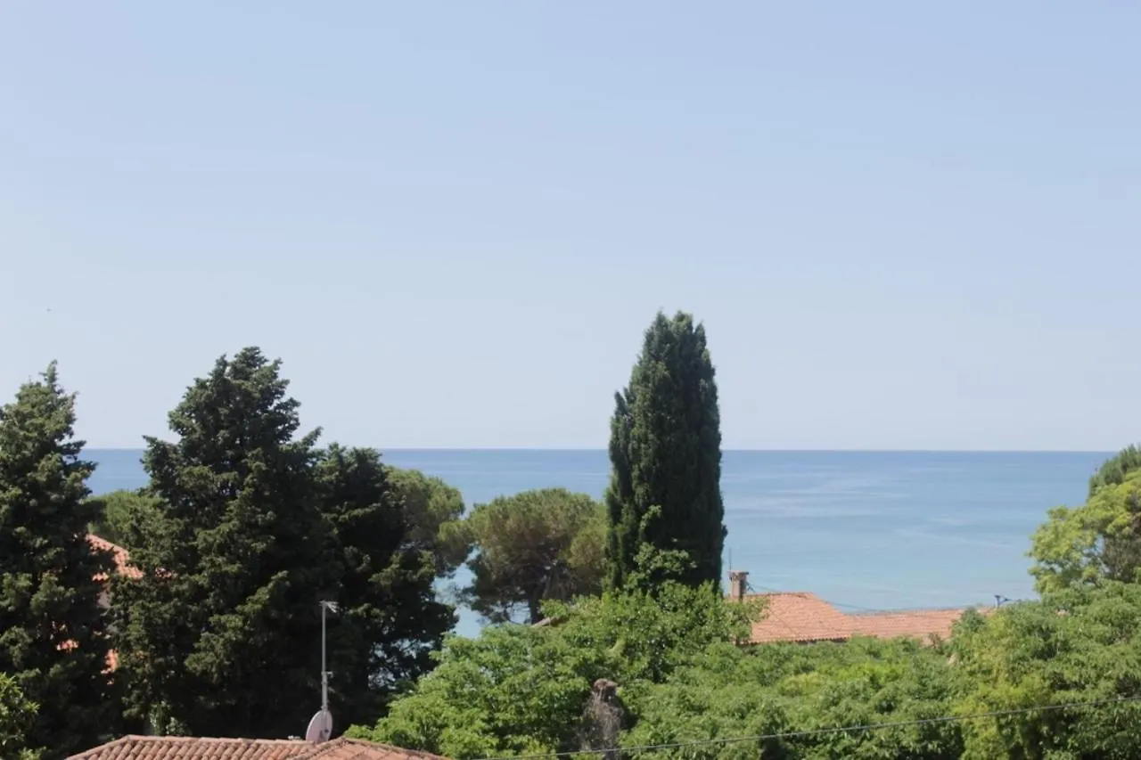 Villa Lion Zambratija