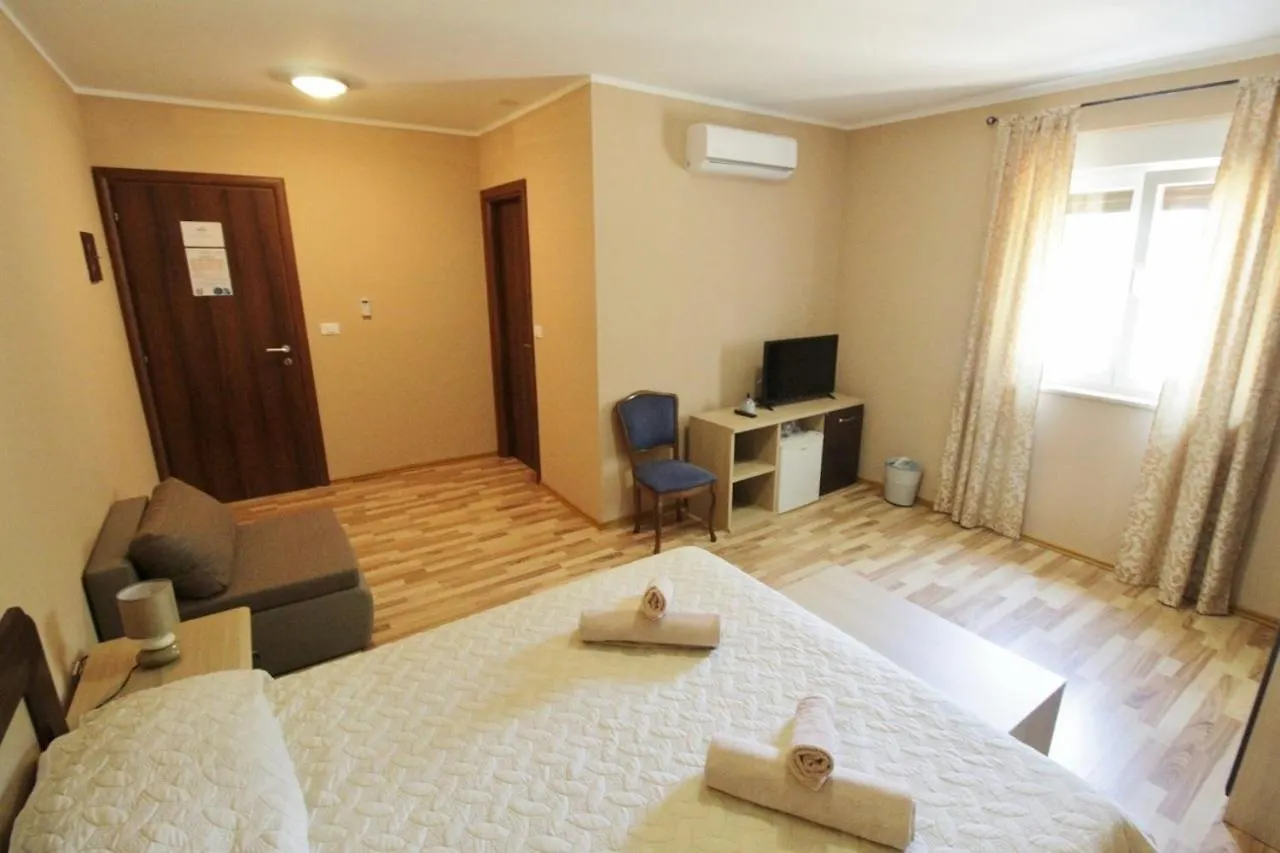 Guest house Villa Lion Zambratija Croatia