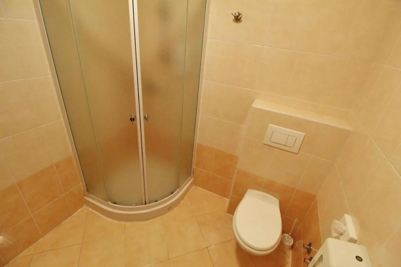 Guest house Villa Lion Zambratija