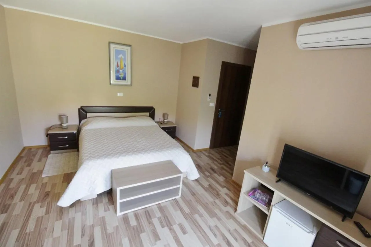 Guest house Villa Lion Zambratija Croatia