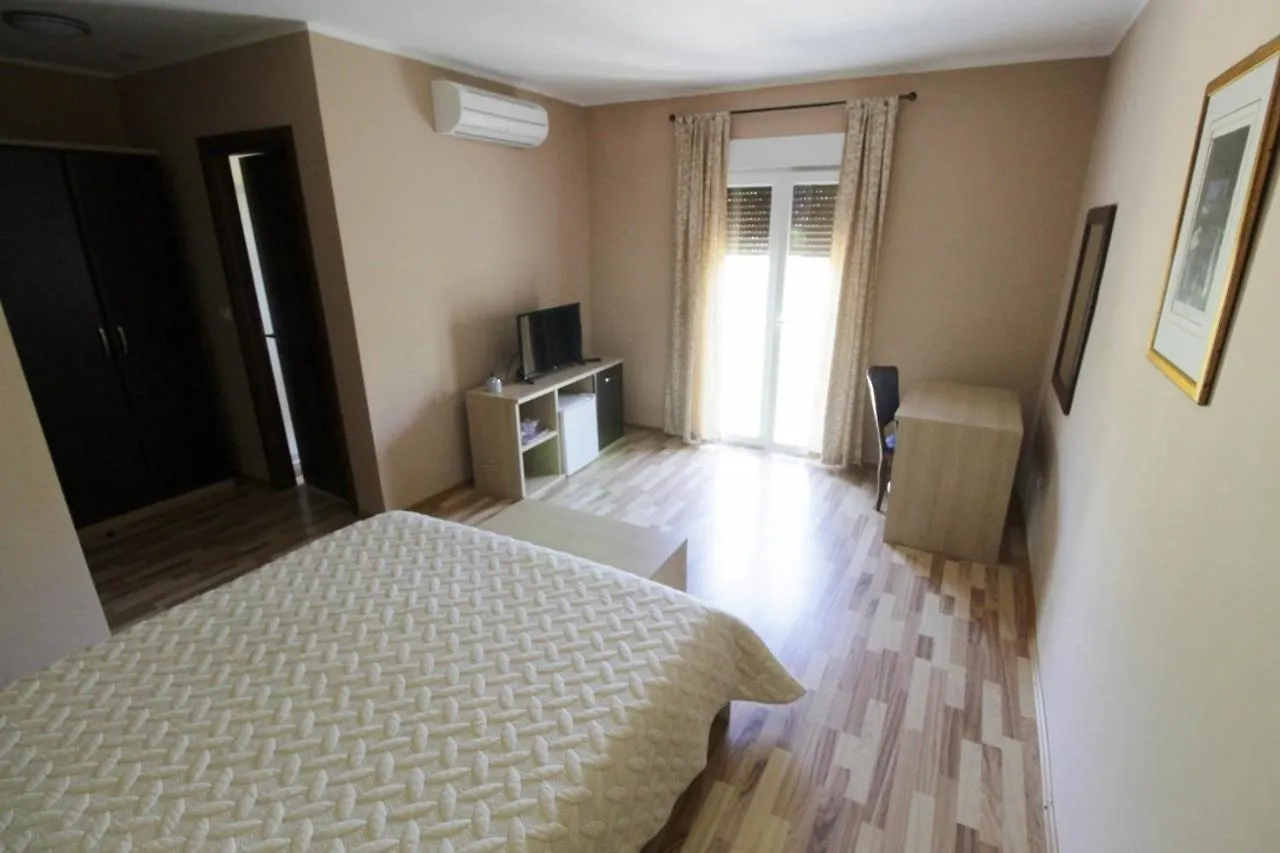 Villa Lion Zambratija 0*, Zambratija (Istria)
