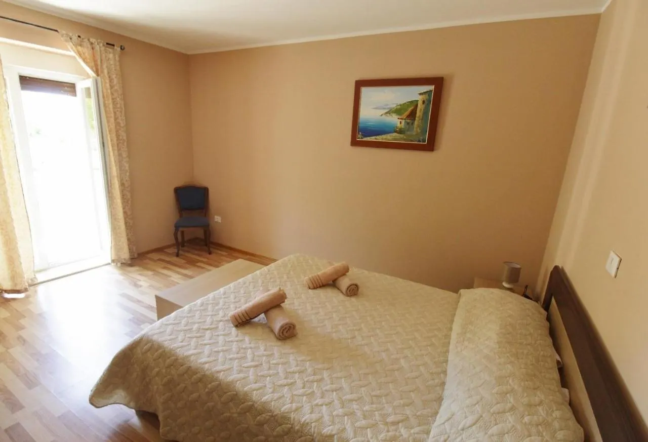 Villa Lion Zambratija